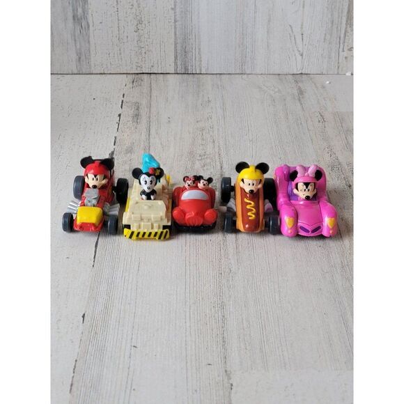 Disney racing couple mini Mickey Mouse car unique playset toy figure - Picture 1 of 11